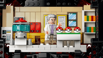 72154 Iconic Trainer Poké Ball