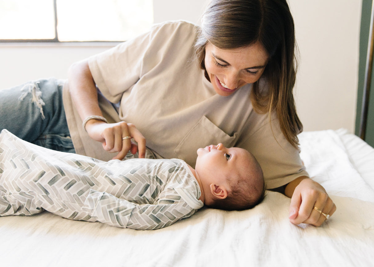 Alta Knotted Gown 0-4mo