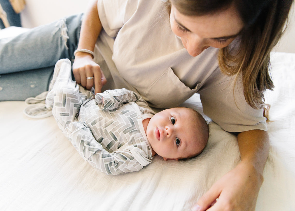 Alta Knotted Gown 0-4mo