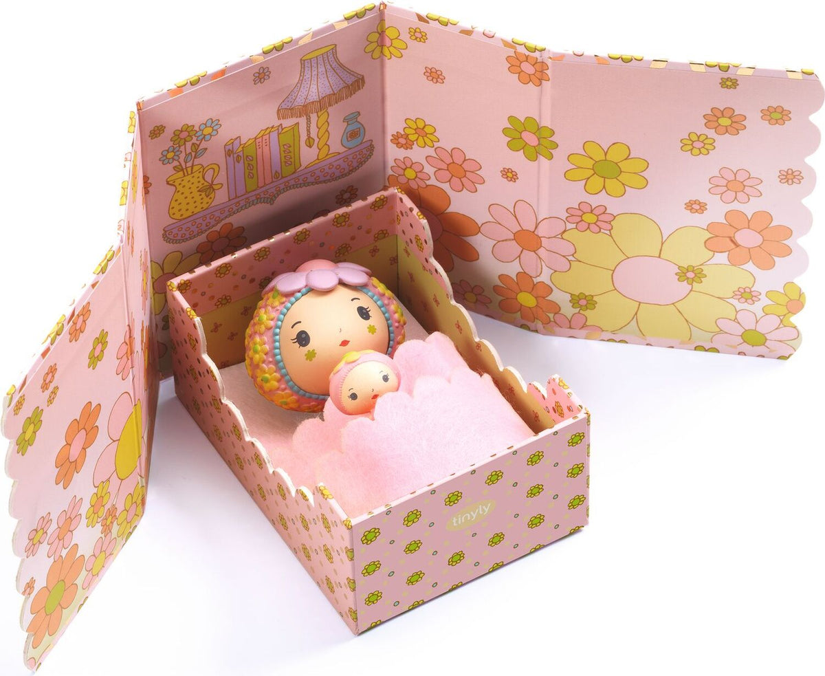 Tinyly Rose Tinyroom