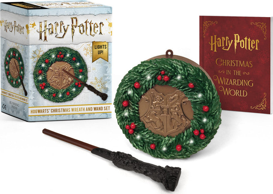 Harry Potter: Hogwarts Christmas Wreath and Wand Set: Lights Up!