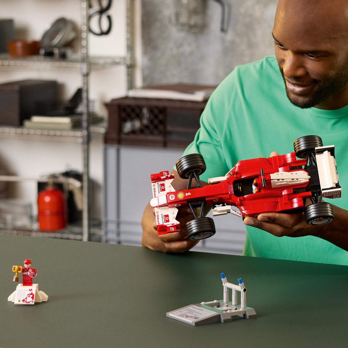 LEGO Icons: Ferrari F2004 & Michael Schumacher