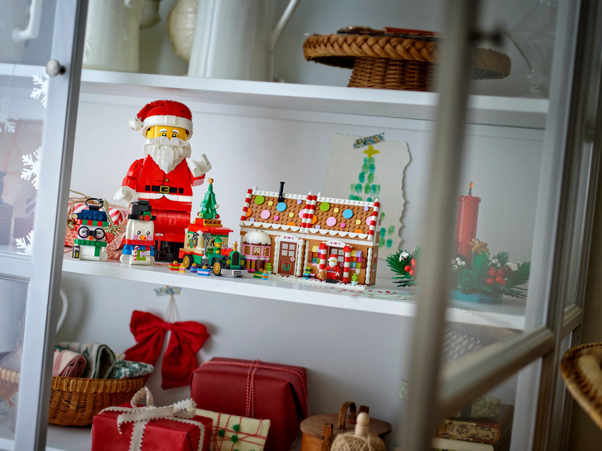 LEGO® Festive Gingerbread House
