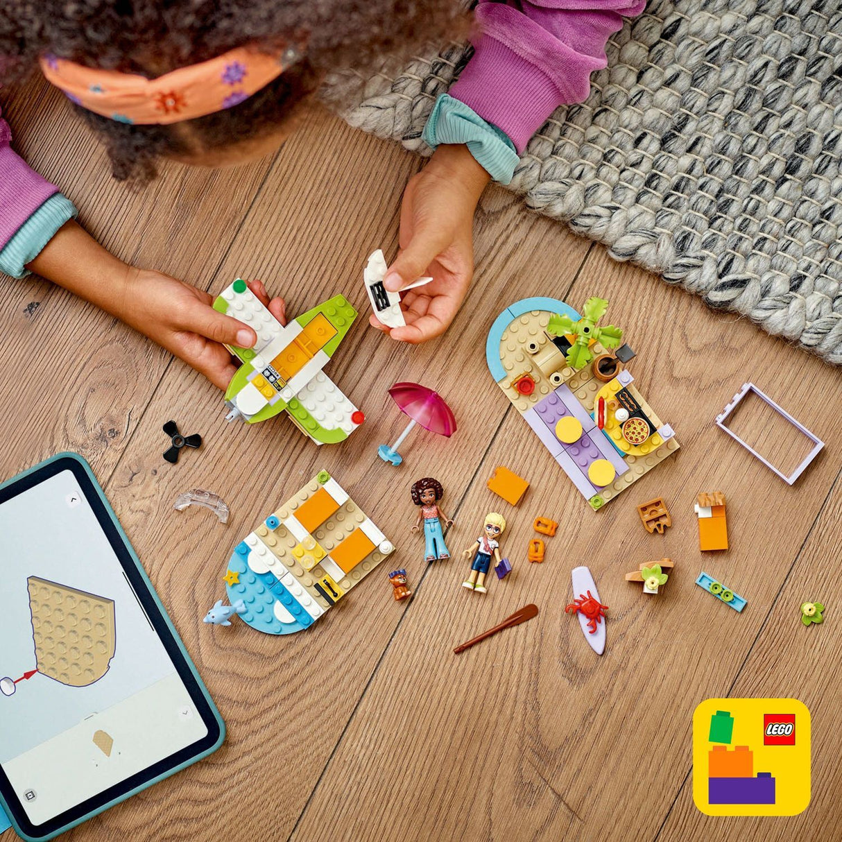 LEGO Friends: Creative Beach and Travel Suitcase