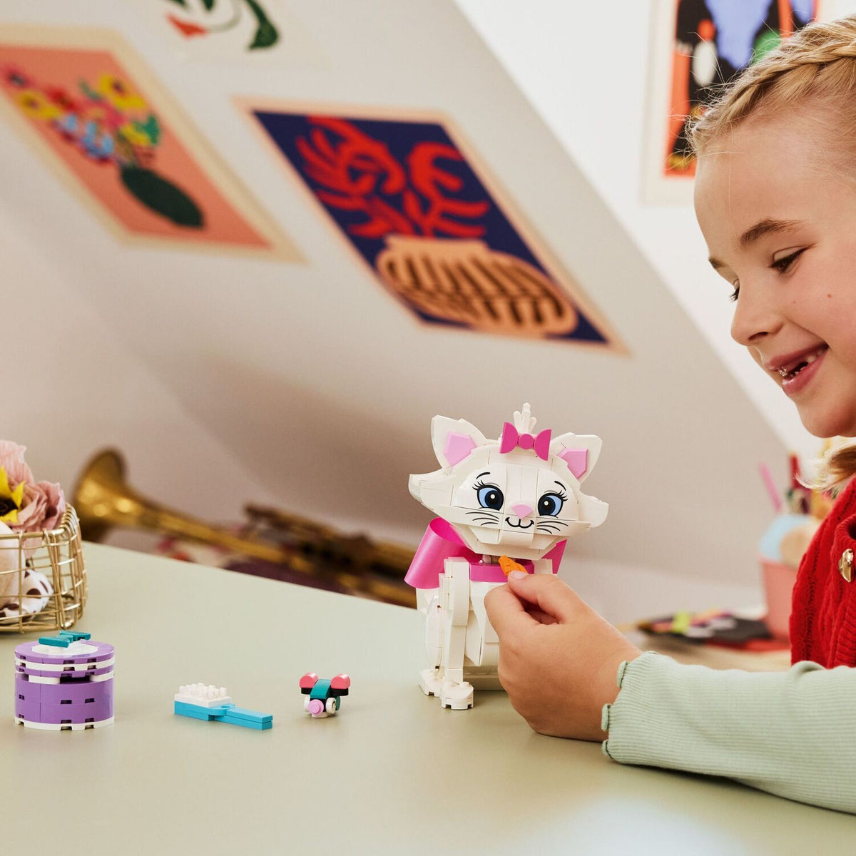 LEGO Disney Classic: The Aristocats Adorable Marie