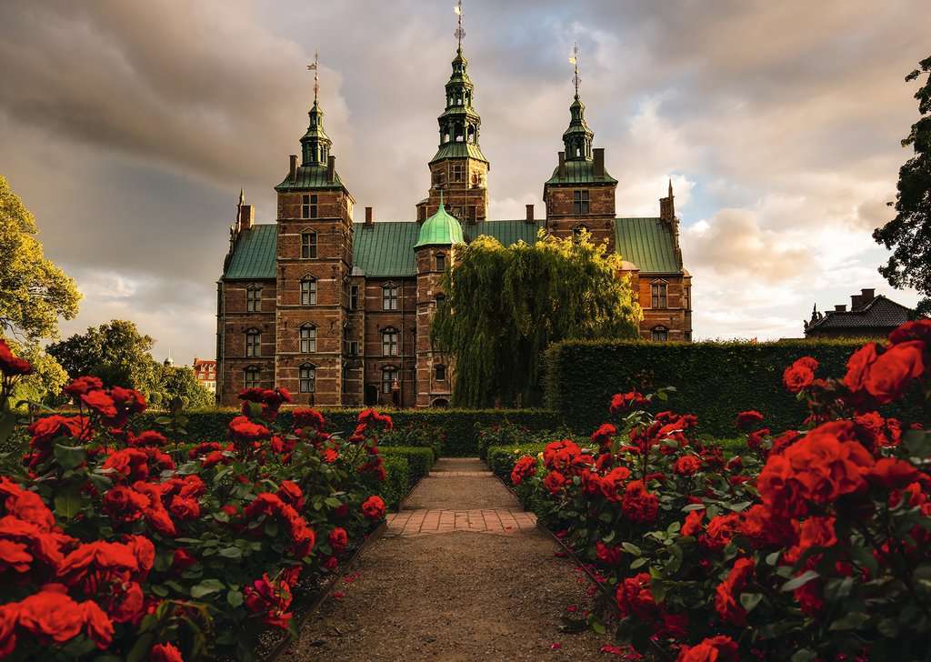 Jigsaw Puzzle Rosenborg Castle, Denmark - 1000 Pieces Puzzle