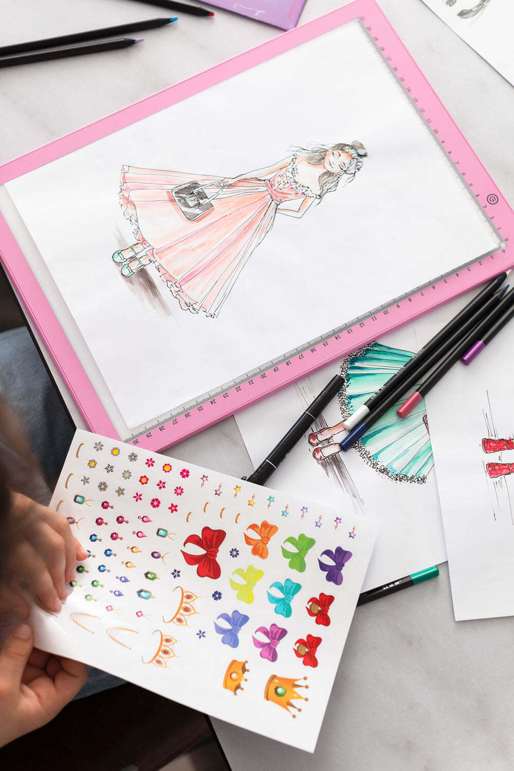 Sycomore Stylist's Workshop with LED Light Pad