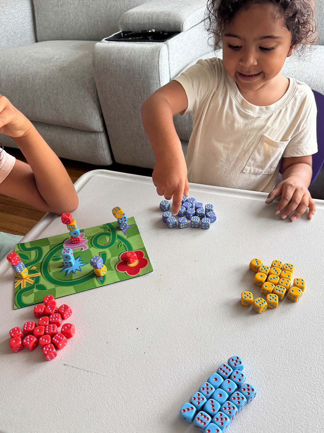 Stack-a-pillars: Dice Stacking Game