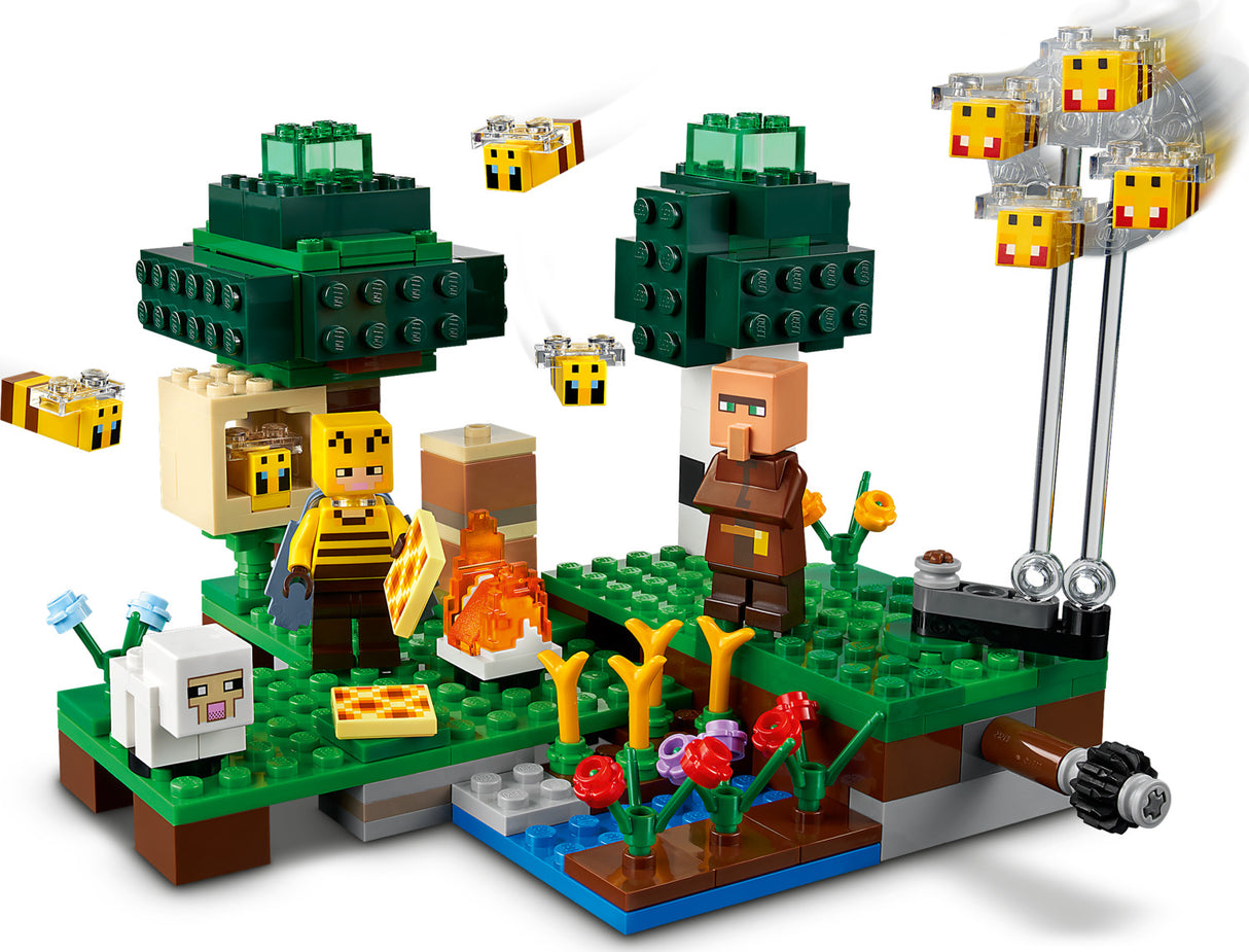 LEGO Minecraft: The Bee Farm