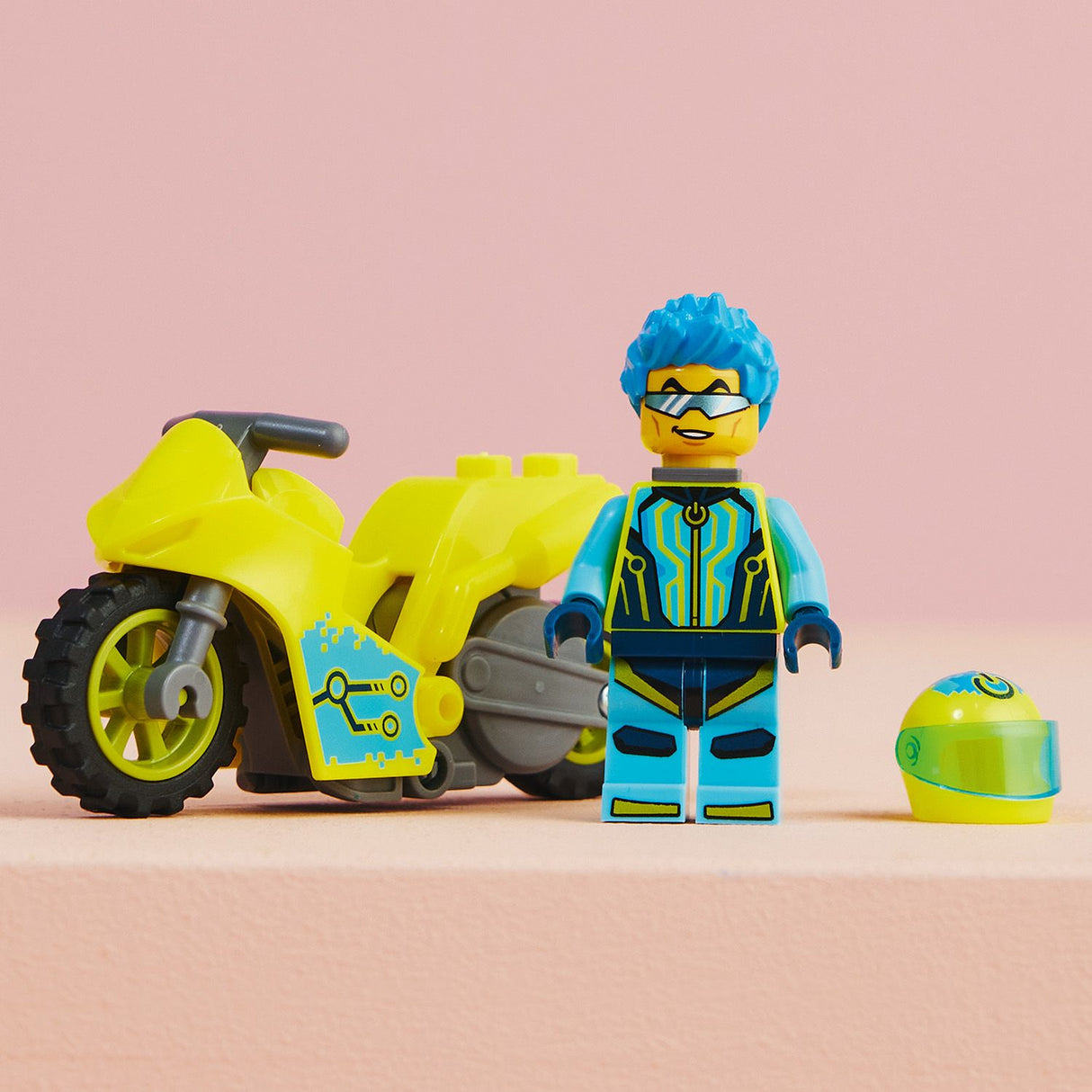 LEGO® City: Stuntz Cyber Stunt Bike