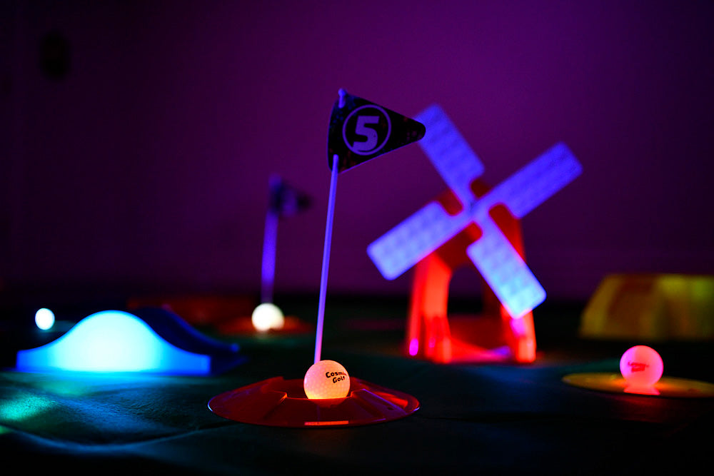 4FUN Deluxe Cosmic Glow Mini Golf