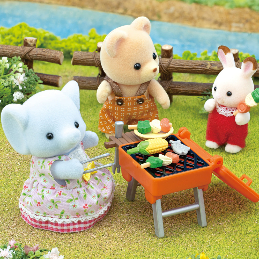 Calico Critters BBQ Picnic Set - Elephant Girl