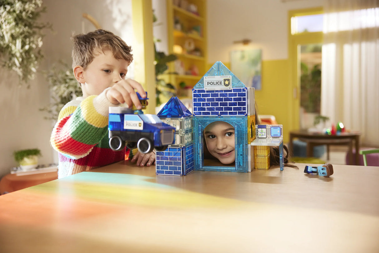 Magna-Tiles Police Station – 35-Piece Magnetic Building Set