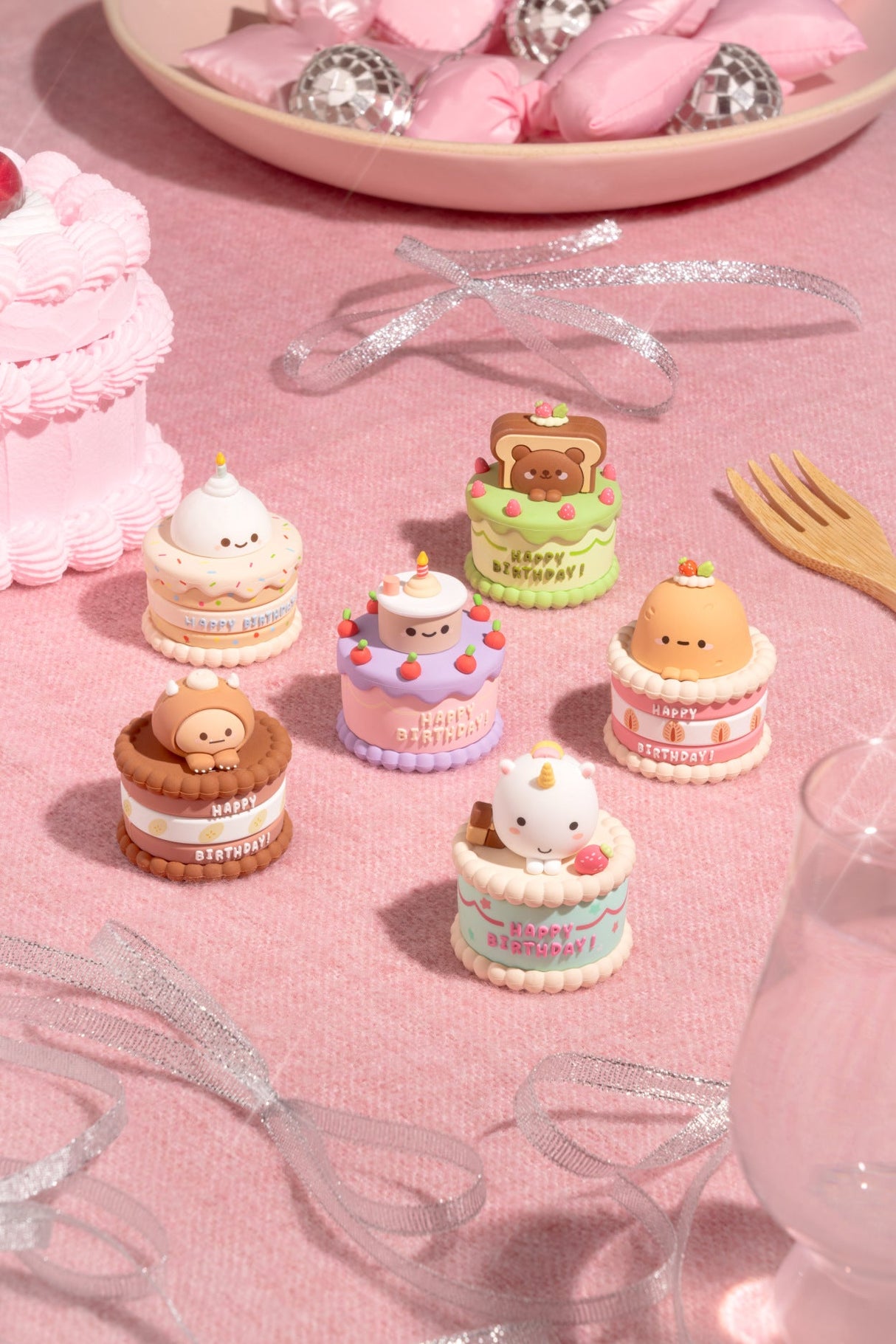 Smoko Friends Bday Cakes