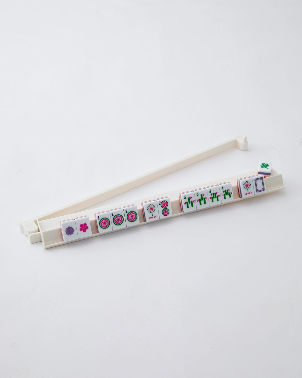 Oh My Mahjong White Acrylic Mahjong Rack and Pusher