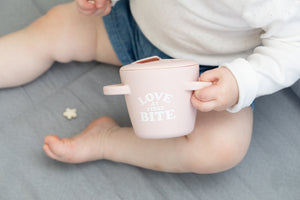 Love First Bite Happy Snacker