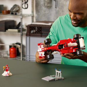 LEGO Icons: Ferrari F2004 & Michael Schumacher