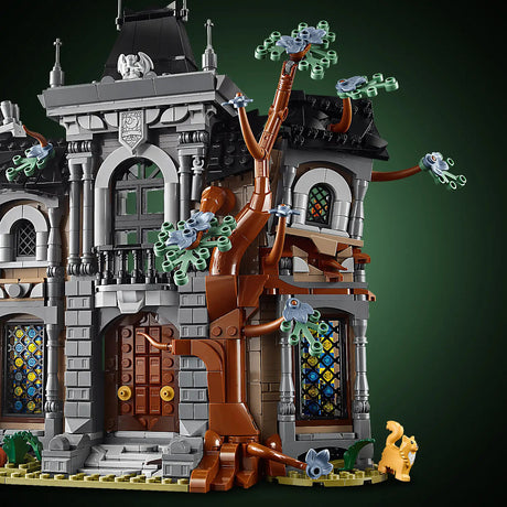LEGO® Icons Mayor Manor