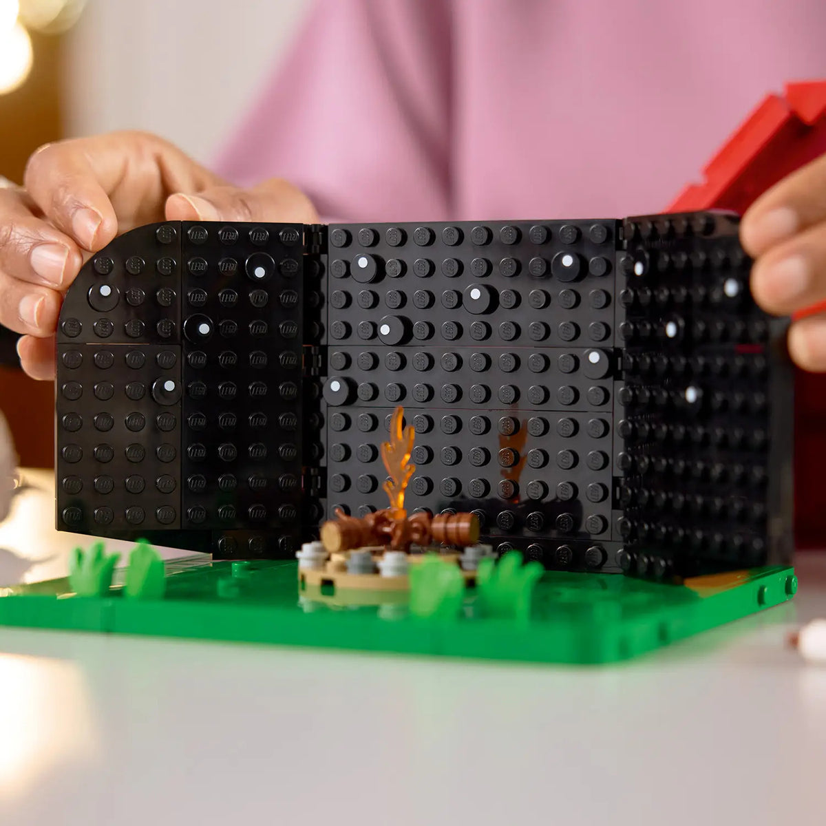 LEGO® Ideas Peanuts: Snoopy’s Doghouse