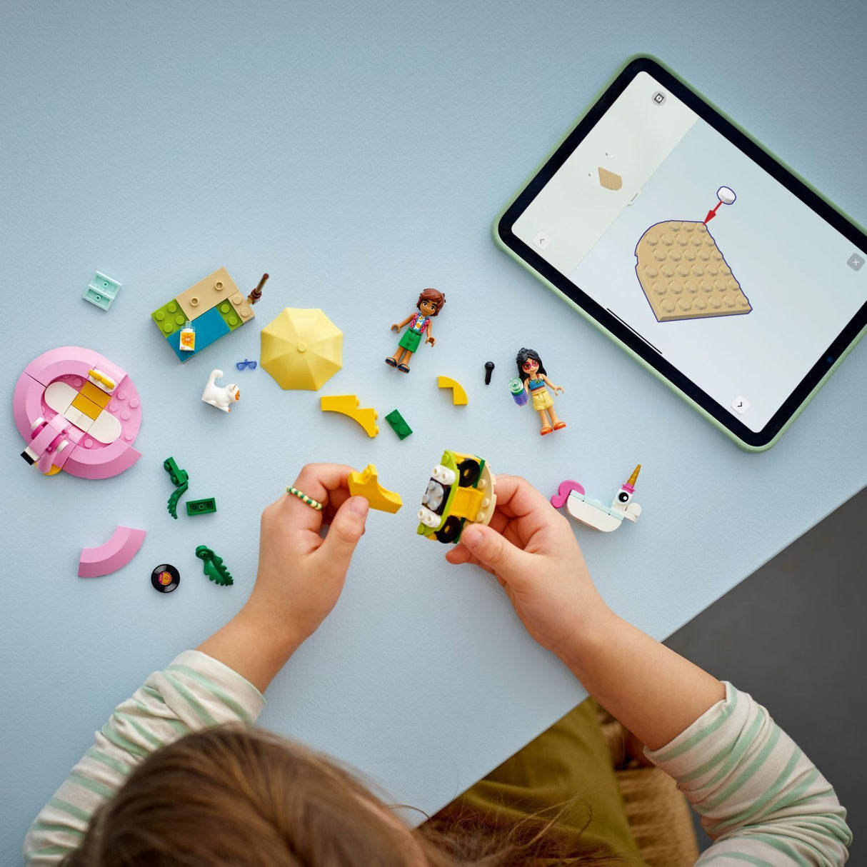 LEGO Friends: Unicorn & Flamingo Pool Party