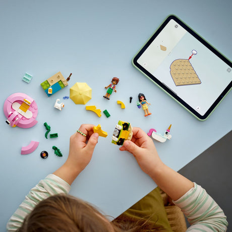 LEGO Friends: Unicorn & Flamingo Pool Party