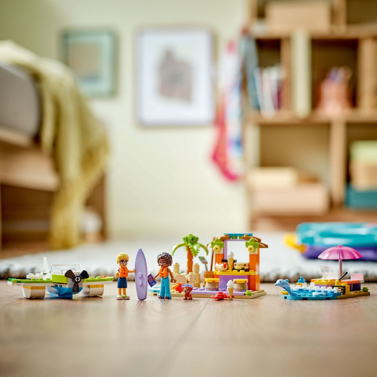 LEGO Friends: Creative Beach and Travel Suitcase
