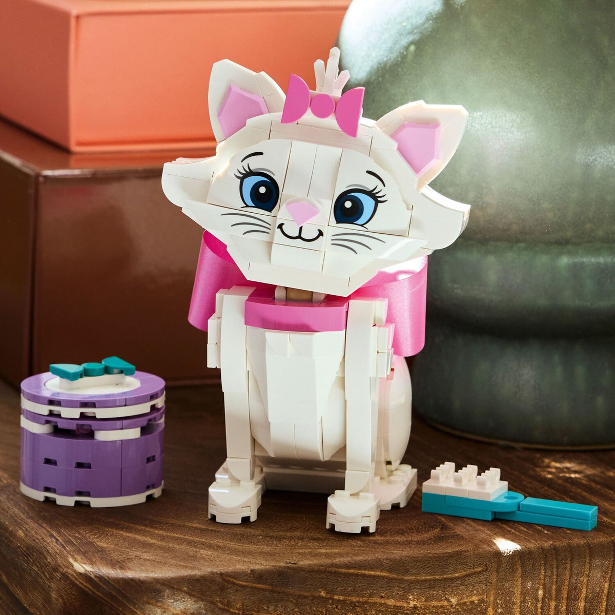 LEGO Disney Classic: The Aristocats Adorable Marie