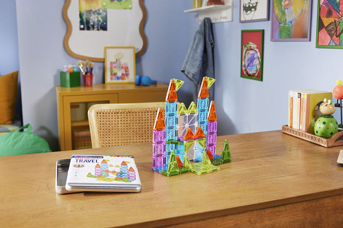 mina mina campNatural　Signature　ラック MAGNA-TILES® Travel Set Deluxe 55-Piece Set – Magnetic Building