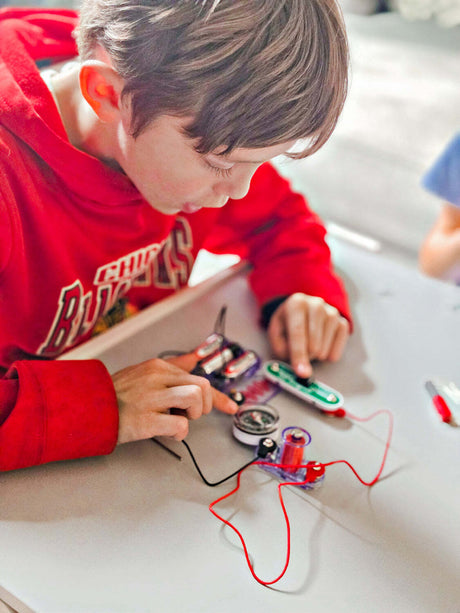 Snap Circuits Magnet Fun Lab