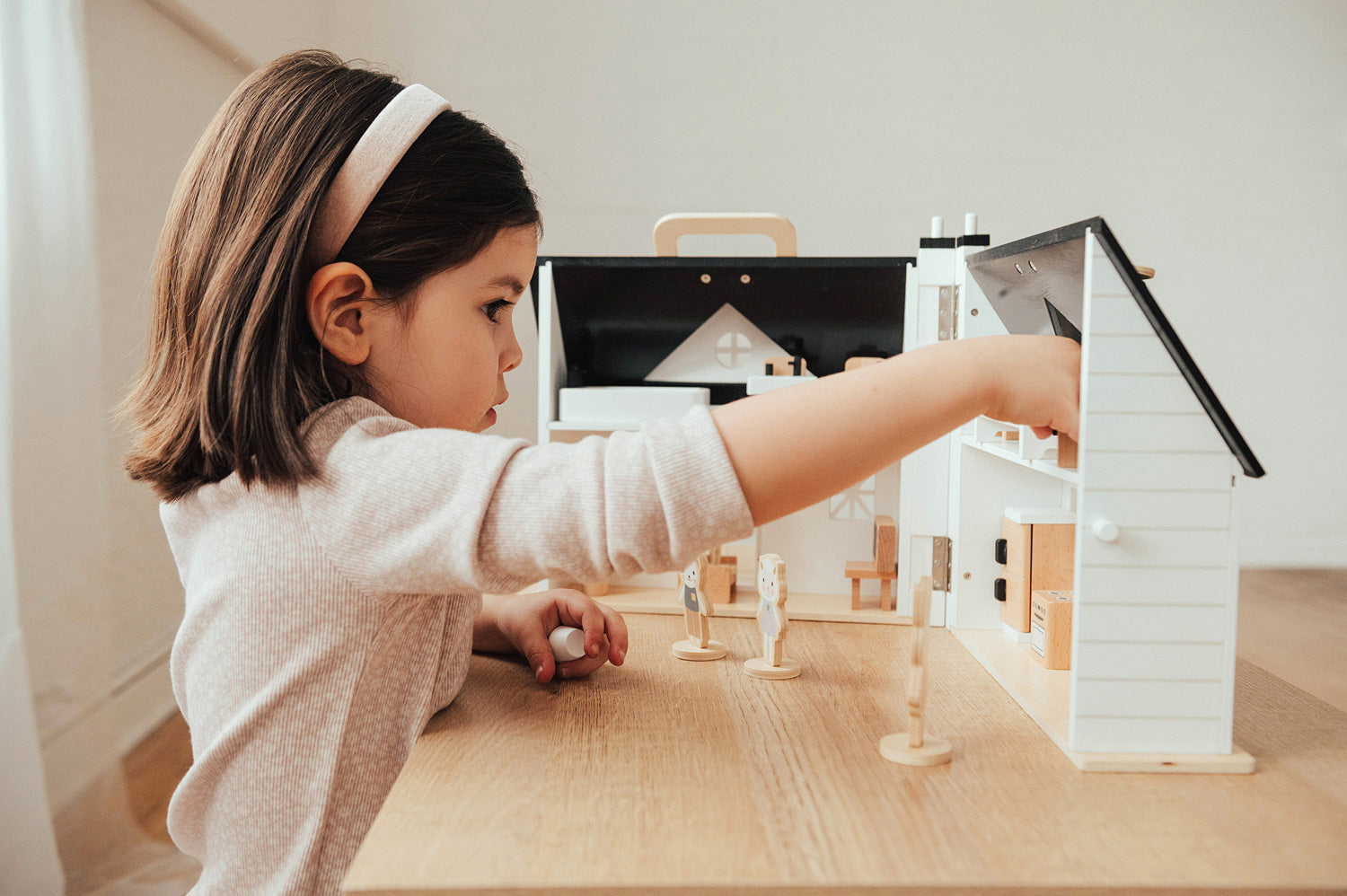 Home Sweet Home Dollhouse - Gingerbread House Toys