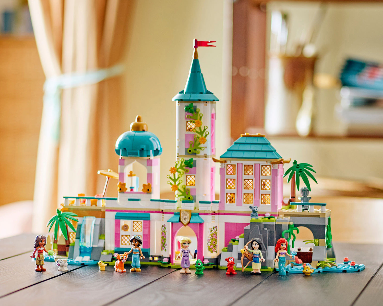 LEGO DISNEY PRINCESS Princess Castle & Royal Pets - Gingerbread