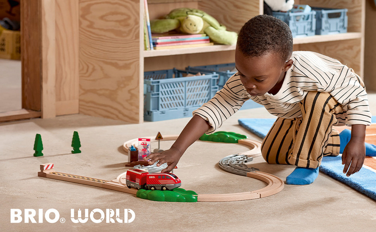 BRIO World Pull Back Train Set - Gingerbread House Toys
