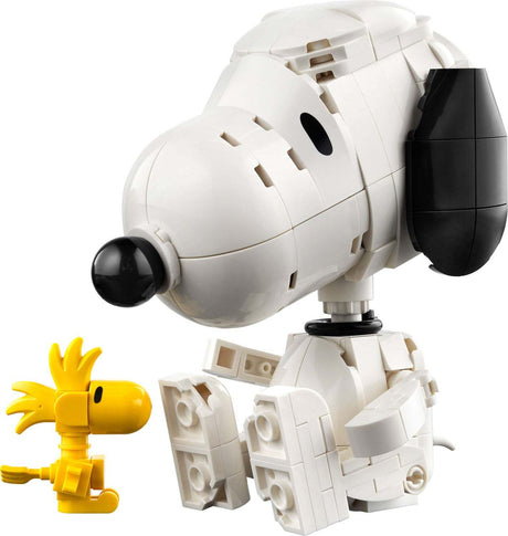 IDEAS Peanuts Snoopy's Doghouse
