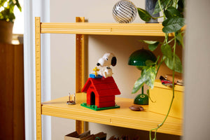 IDEAS Peanuts Snoopy's Doghouse