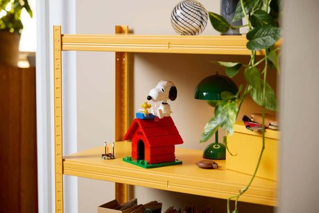IDEAS Peanuts Snoopy's Doghouse