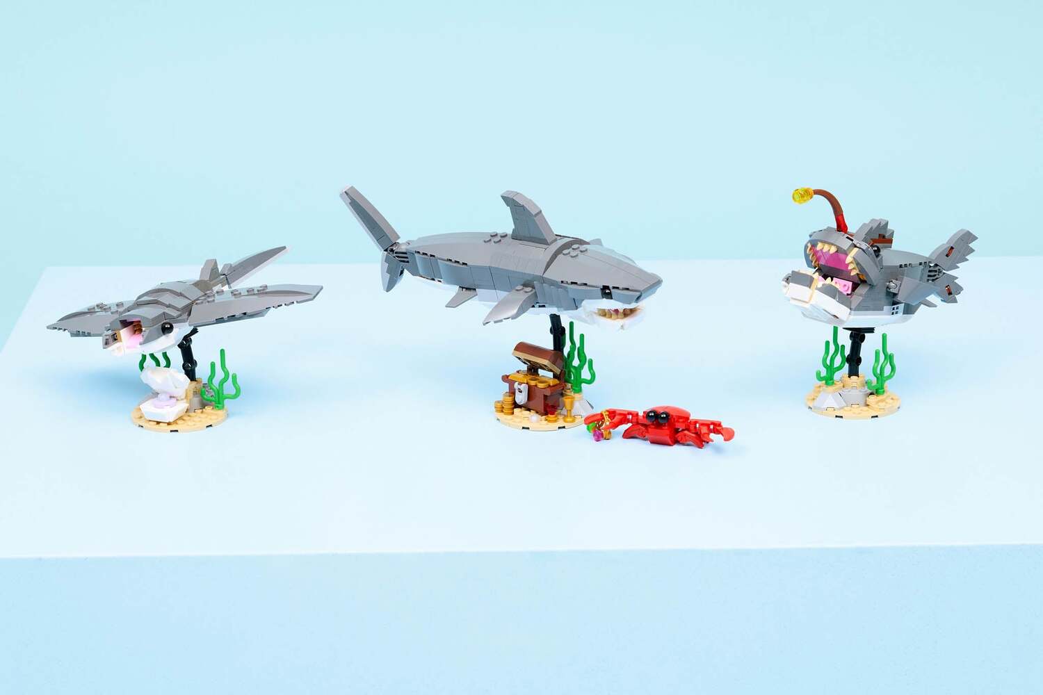 LEGO Creator: Fierce Shark with a Treasure Chest - Gingerbread