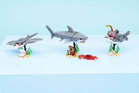 CREATOR 3 in 1 Fierce Shark with a Treasure Chest