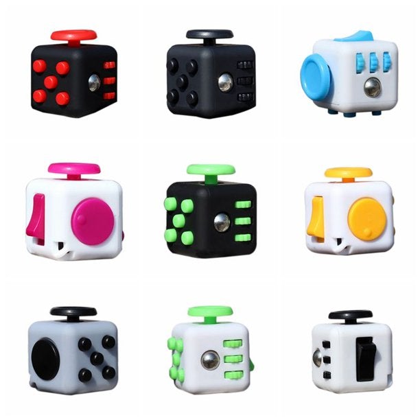 Magic Fidgit Cube - Gingerbread House Toys