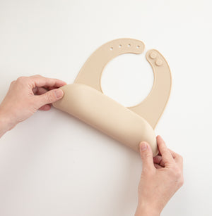 Third Wheel Wonder Bib