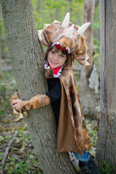 Grandasaurus Triceratops Cape With Claws