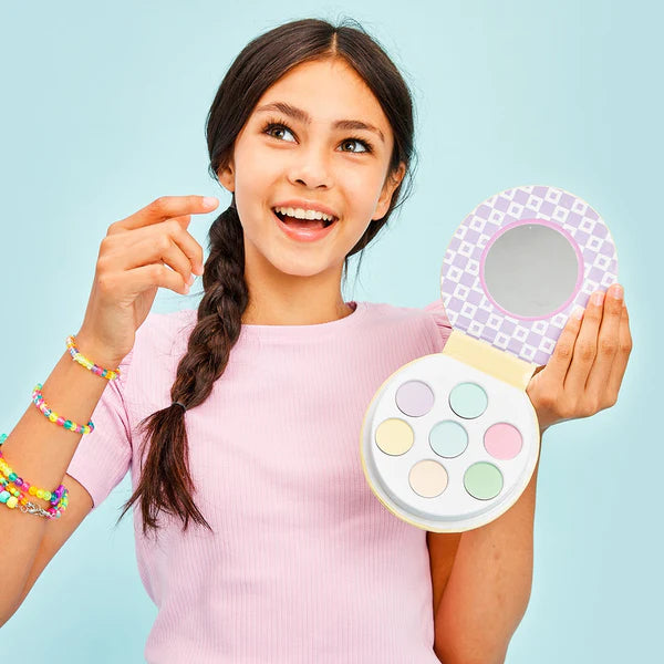 Starry-Eyed Smile Eyeshadow